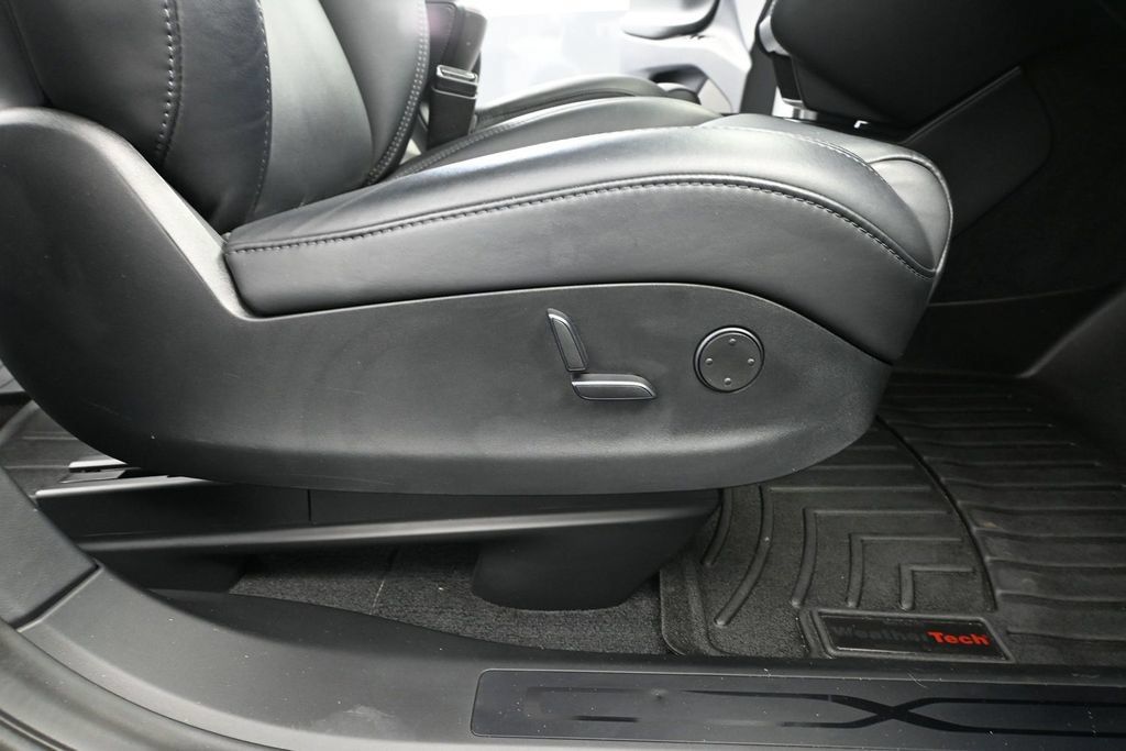Used 2018 Tesla Model X 100D AWD/4WD image 36