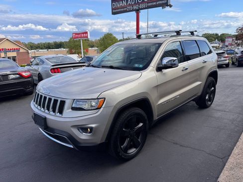 Used 2014 Jeep Grand Cherokee Limited w/ Luxury Group II AWD/4WD image 4