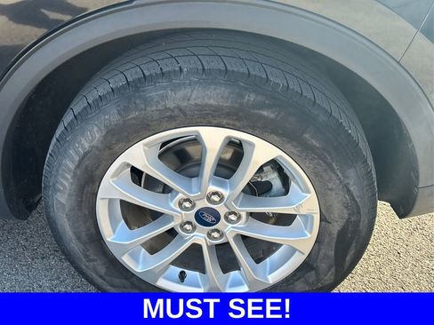 Used 2020 Ford Escape SE image 12