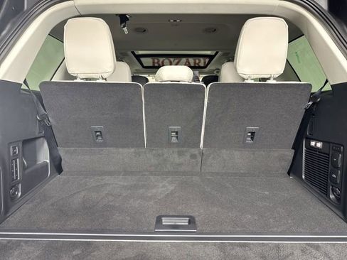 New 2025 Lincoln Navigator Reserve image 26