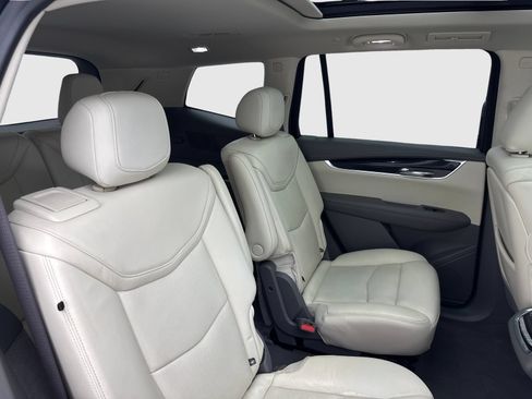 Used 2020 Cadillac XT6 Premium Luxury FWD image 45