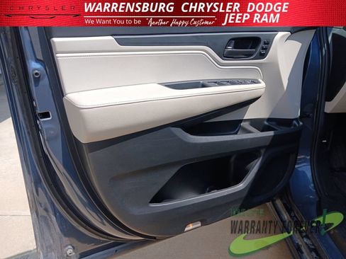 Used 2025 Honda Odyssey EX-L image 12