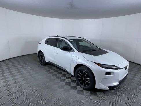 New 2026 Subaru Solterra Premium AWD/4WD image 2