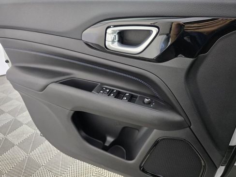 New 2026 Jeep Compass Latitude image 25