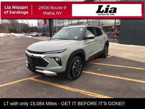 Used 2025 Chevrolet TrailBlazer LT w/ LT Cold Weather Package image 1