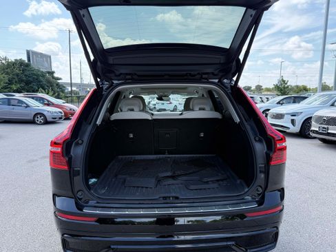 Certified 2024 Volvo XC60 B5 Plus w/ Protection Package Premier AWD/4WD image 21