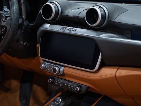 Used 2020 Ferrari Portofino image 62