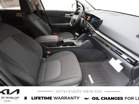 New 2026 Kia Sportage LX image 16