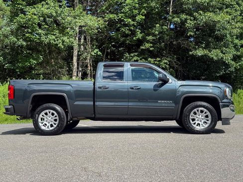 Used 2018 GMC Sierra 1500 SLE w/ SLE Value Package AWD/4WD image 4