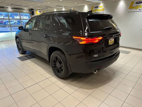 Used 2023 Chevrolet Traverse LT w/ Midnight/Sport Edition image 24