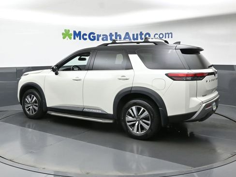 Used 2022 Nissan Pathfinder SL image 23