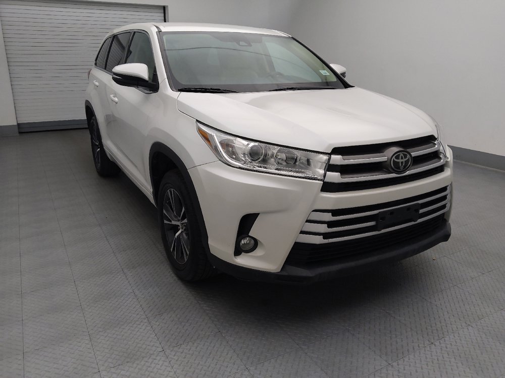 Used 2018 Toyota Highlander Plus FWD image 14