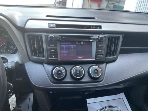 Used 2018 Toyota RAV4 LE w/ All Weather Liner Package AWD/4WD image 15
