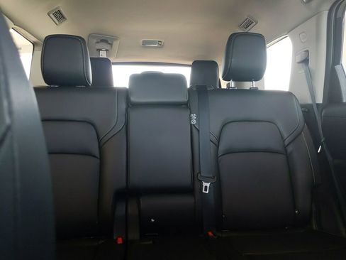 Used 2023 Nissan Pathfinder SL w/ Lighting Package (N92) AWD/4WD image 29