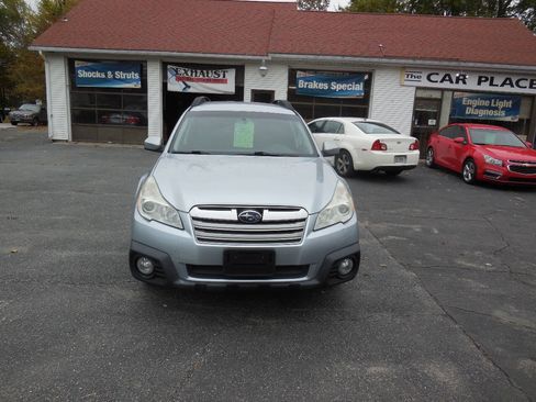 Used 2014 Subaru Outback 2.5i Premium AWD/4WD image 4