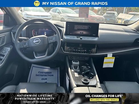 New 2026 Nissan Rogue Platinum w/ Platinum Premium Package AWD/4WD image 18