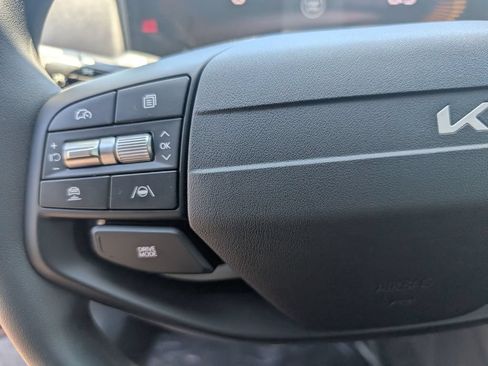 New 2026 Kia K4 FWD image 16