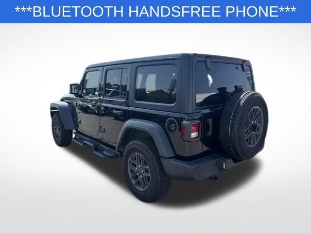 Used 2025 Jeep Wrangler Unlimited Sport AWD/4WD image 3
