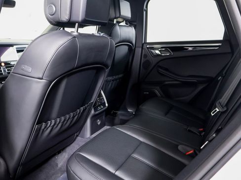 New 2026 Porsche Macan image 10