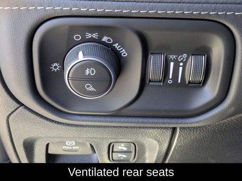 Used 2025 RAM 1500 Limited w/ Body Color Bumper Group image 26