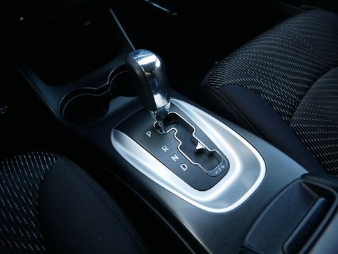 Used 2013 Dodge Journey SXT w/ Flexible Seating Group image 24