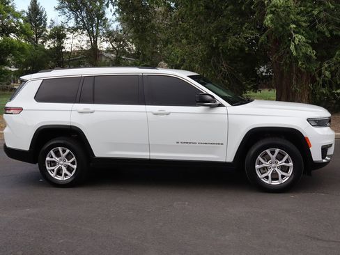 Used 2021 Jeep Grand Cherokee L Limited AWD/4WD image 3