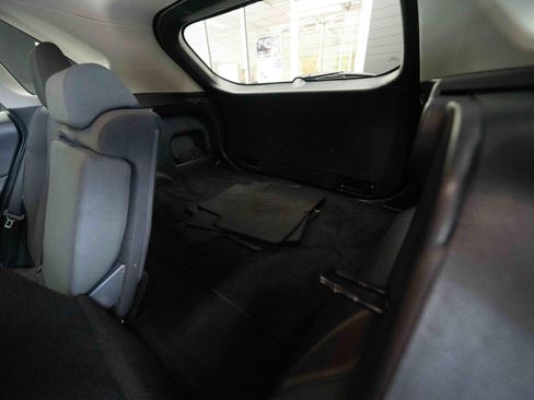 Used 2019 Toyota RAV4 LE w/ Carpet Mat Package FWD image 24