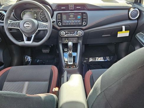 New 2025 Nissan Versa SR w/ Trunk Package FWD image 8