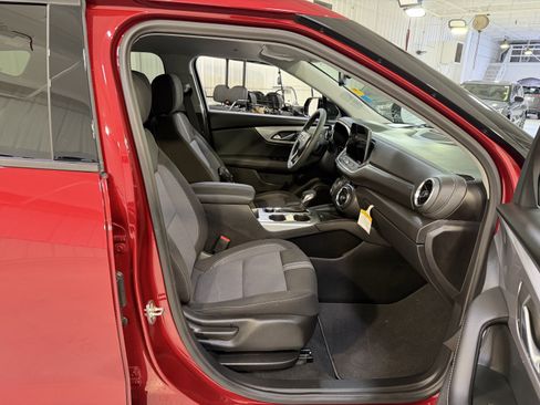 Used 2026 Chevrolet Blazer LT w/ Convenience Package FWD image 13