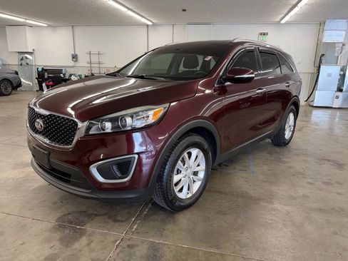 Used 2017 Kia Sorento FWD w/ LX Convenience Package image 1