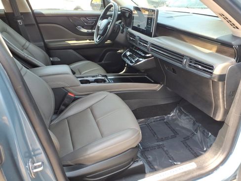 Certified 2023 Lincoln Corsair Reserve w/ Jet Appearance Package AWD/4WD image 29