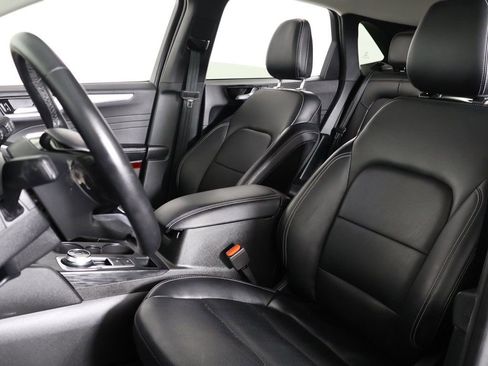 Used 2025 Ford Escape Platinum image 27