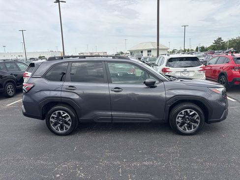 Certified 2025 Subaru Forester Premium AWD/4WD image 2