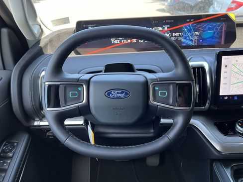 New 2026 Ford Expedition Platinum w/ Driver's Package AWD/4WD image 16