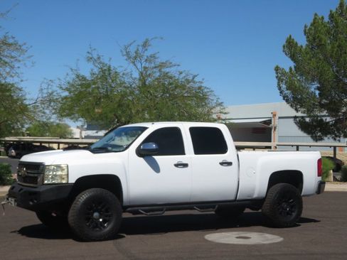 Used 2011 Chevrolet Silverado 2500 W/T image 1