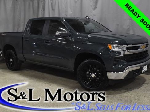Used 2025 Chevrolet Silverado 1500 LT image 4