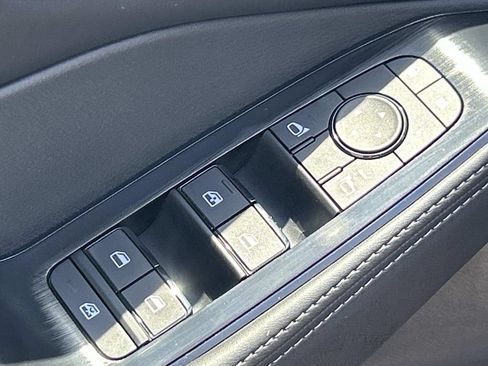 New 2026 Nissan Rogue SV AWD/4WD image 19