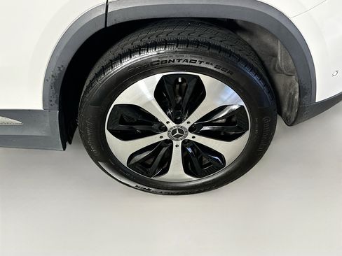 Used 2025 Mercedes-Benz GLA 250 image 11