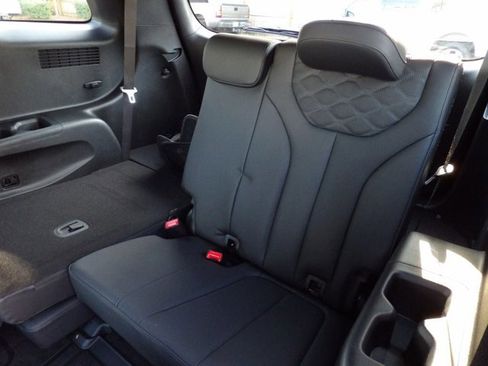 Used 2022 Hyundai Palisade Calligraphy w/ Winter Package image 30