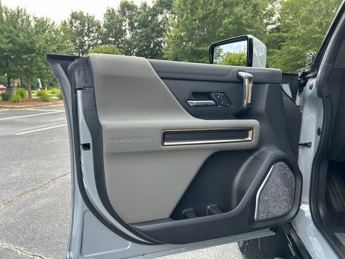 Used 2025 GMC Hummer EV 3X w/ Extreme Off-Road Package AWD/4WD image 65