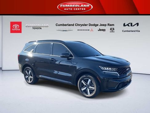 Used 2022 Kia Sorento EX w/ Panoramic Sunroof Package image 2