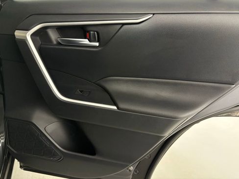 Used 2019 Toyota RAV4 XLE Premium image 41