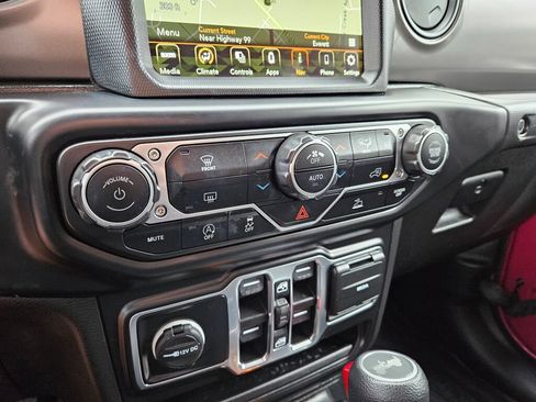 Used 2022 Jeep Wrangler Unlimited Sport AWD/4WD image 24