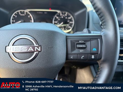 Used 2025 Nissan Rogue SV AWD/4WD image 19