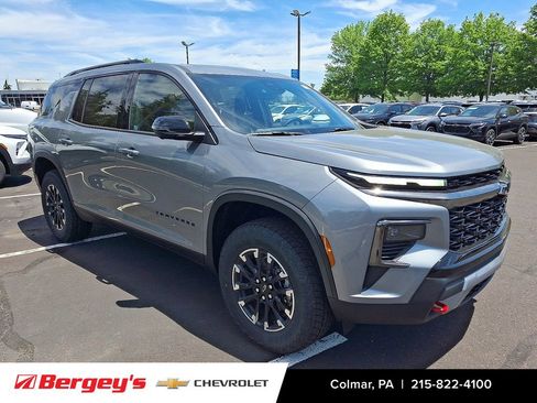 New 2026 Chevrolet Traverse Z71 w/ Driver Confidence Package AWD/4WD image 2