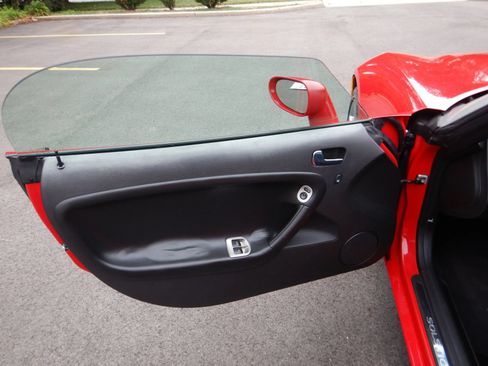 Used 2009 Pontiac Solstice GXP w/ Premium Package RWD image 12