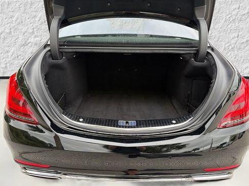 Used 2018 Mercedes-Benz S 560 4MATIC Sedan image 12
