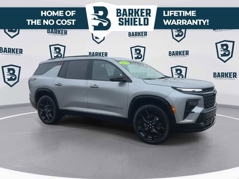 Used 2024 Chevrolet Traverse RS w/ LPO, Floor Liner Package AWD/4WD image 2