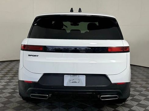Used 2026 Land Rover Range Rover Sport SE AWD/4WD image 7