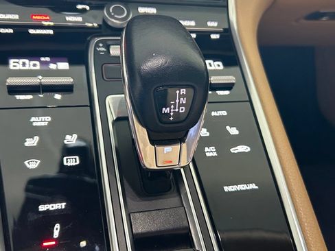 Used 2018 Porsche Panamera w/ Premium Package Plus RWD image 8